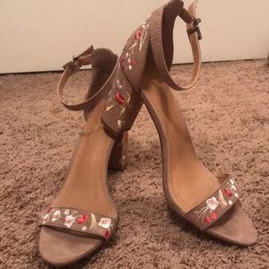 Madden Tan Chunky Heels - Size 9.5
